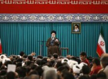 رهبر انقلاب: رأی ندادن هیچ مشکلی را از کشور حل نمی‌کند