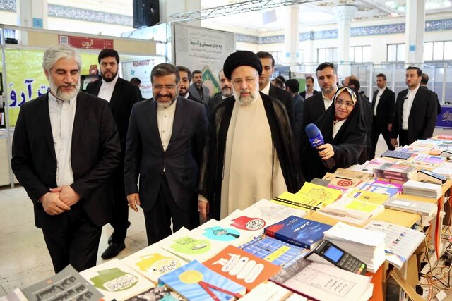 اهالی فرهنگ  به مسائل موضوع فلسطین و غزه بیشتر توجه کنند