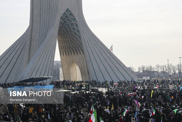 مانور بزرگ اقتدار ایرانیان در ۴۵ سالگی انقلاب اسلامی ایران
