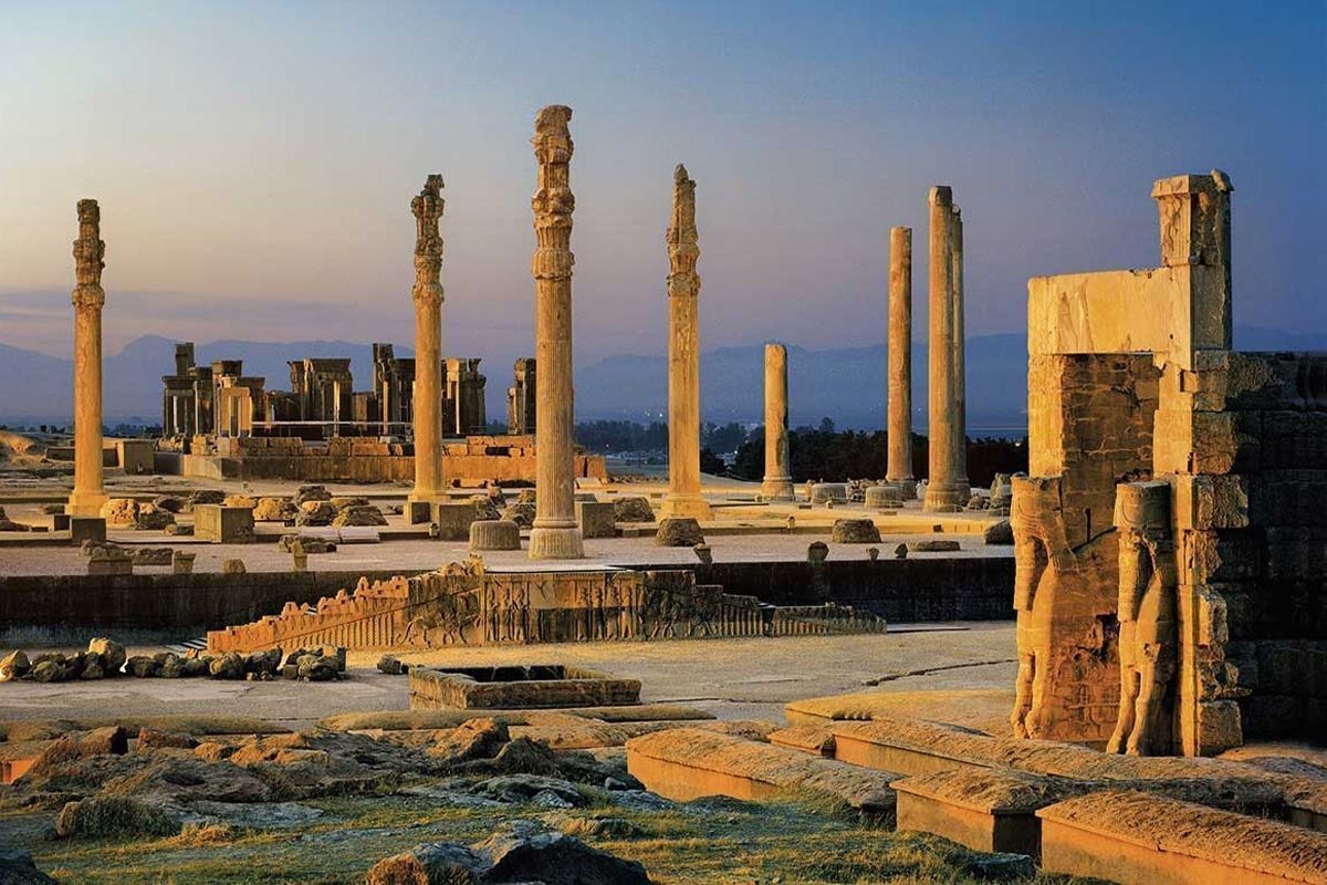 حافظیه و تخت‌جمشید؛ پرمخاطب‌ترین اماکن تاریخی ایران