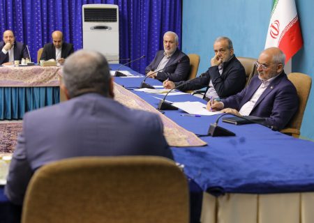 تاکید رئیس‌جمهور بر تسریع در ساخت نیروگاه‌های خورشیدی