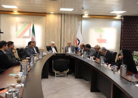 عارف: مسئولان کشور هیچ اختلافی درباره متن و پیشنهادات مذاکره ندارند